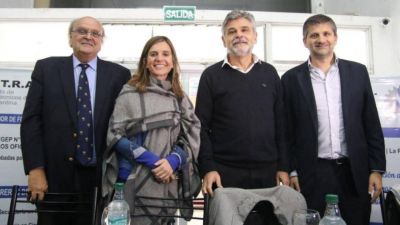 Raverta dialog� sobre educaci�n y trabajo con Filmus y De Mendiguren