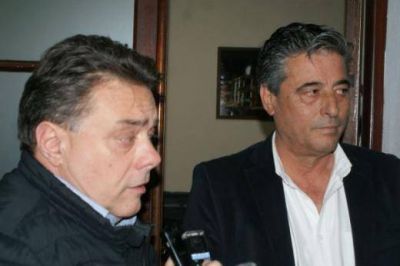Efra�n Marro declin� su candidatura a intendente y apoya a Jorge Etcheverry