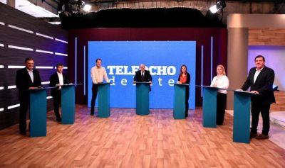 Los siete candidatos a intendente debatieron ideas por primera vez