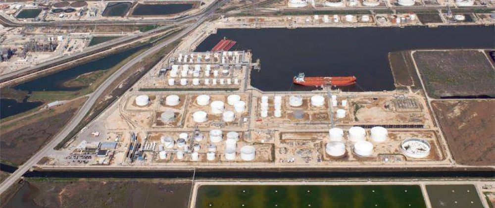 Las compaas petroleras del Golfo de Mxico se preparan para el cicln tropical