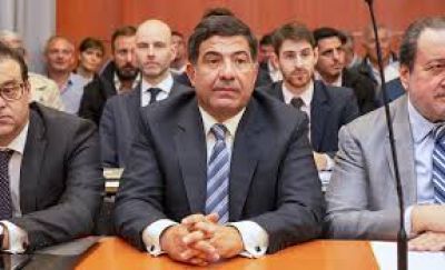 Echegaray: �Prat-Gay actu� por venganza, le voy a hacer juicio�