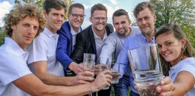 Un restaurante sirve agua potable reciclada de los inodoros