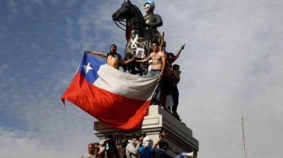 Gobierno y oposición se lanzan denuncias por la crisis en Chile