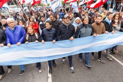 Abad: �En esta elecci�n se juegan valores y no solamente cargos�