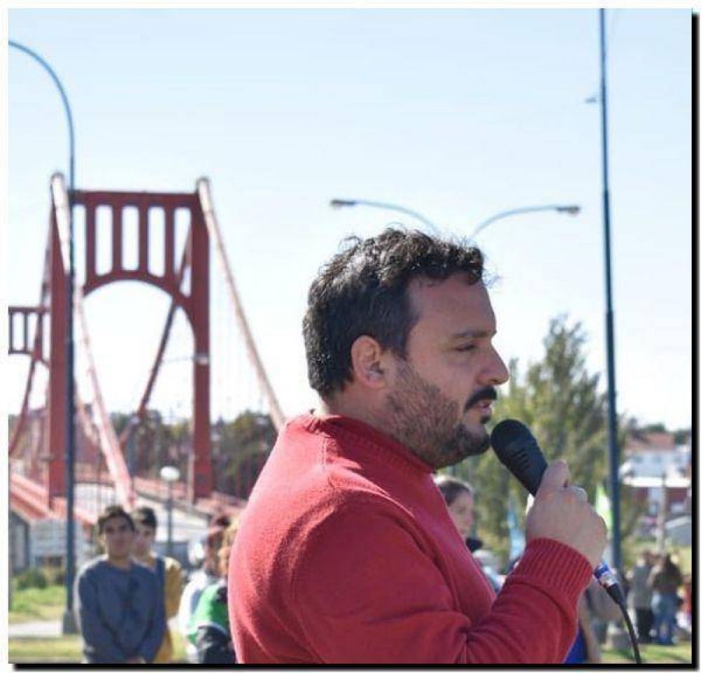 Lescano: A Rojas le da vergenza hacerse cargo de Macri y Vidal, por eso manda a repartir la boleta cortada