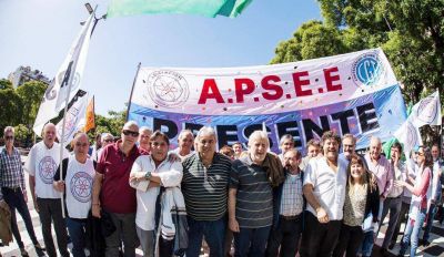 Los jer�rquicos acusan a Macri 