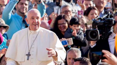 Papa Francisco: Las iglesias deben tener siempre las puertas abiertas, tambi�n a paganos