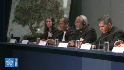 Debate sobre la �participaci�n activa� de la mujer en la vida de la Iglesia