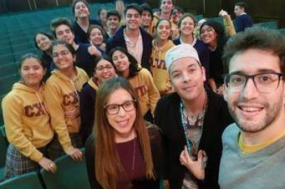 J�venes de Rijba en el Colegio Inmaculado Coraz�n de Mar�a Adoratrices