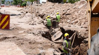 En noviembre terminar�a la obra de agua en la G�emes