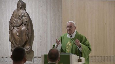 Si no sientes la lucha entre el bien y el mal est�s anestesiado, alerta el Papa