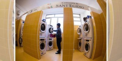 Lavander�a y las duchas del Papa Francisco llegan a G�nova
