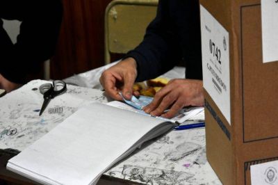 Avalan que afiliados a partidos pol�ticos sean autoridades de mesa en algunos distritos