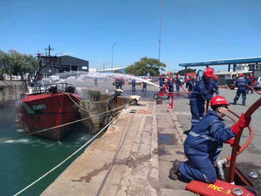 Simulacro de atentado en el Puerto para poner en prctica nuevo equipamiento y plan de emergencia contra incendios