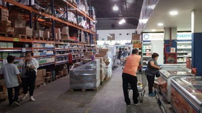 Luque cerr� pero todav�a no notific� los despidos en Salta