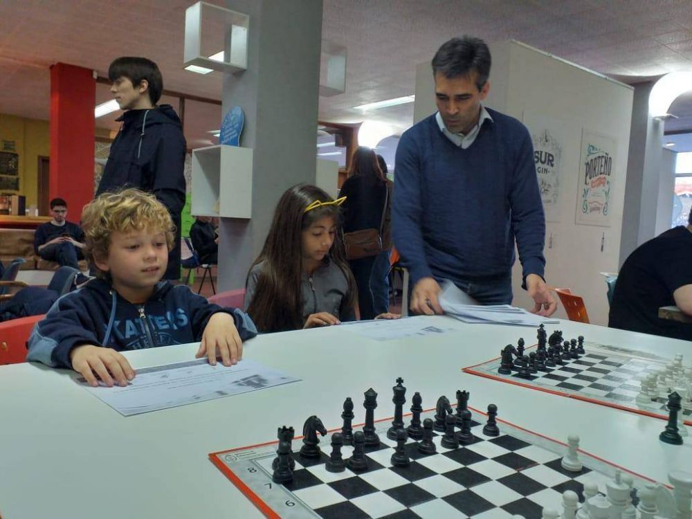 Los talleres de ajedrez cuentan con chicos desde cinco aos hasta adultos mayores