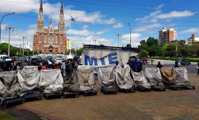 Marcha cartonera a la Municipalidad: �Nos sacaron 180 caballos, pedimos una alternativa�