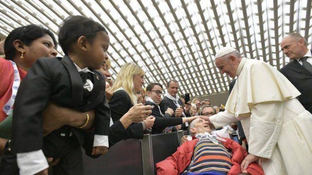 El Papa: Una sociedad que no da esperanza al sufrimiento ha perdido su humanidad