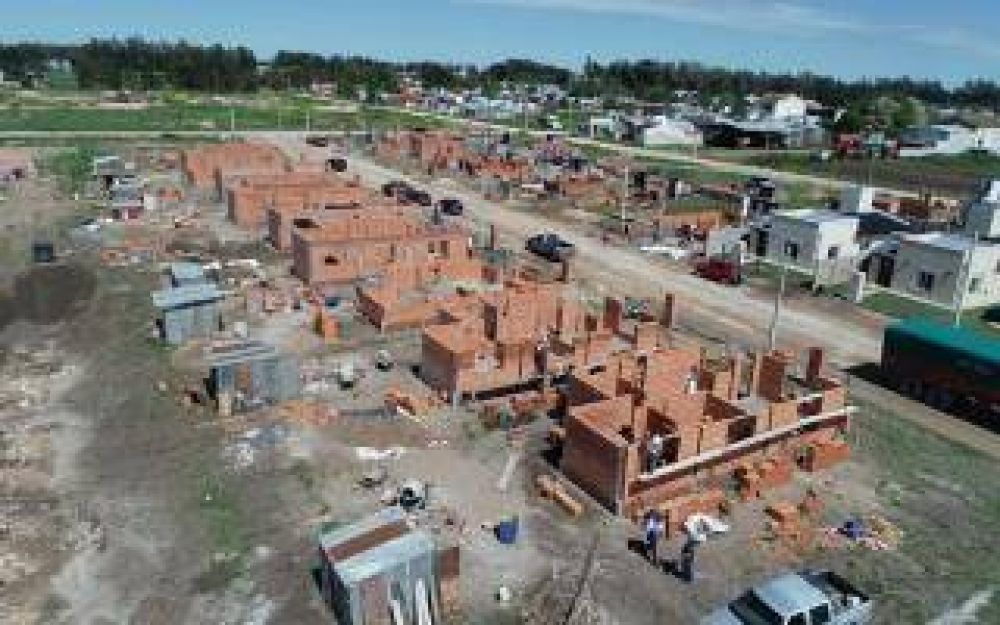 San Cayetano: Avanza la construccin de veinticinco viviendas