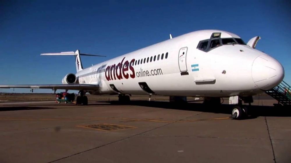 Andes suspende vuelos en todo el pas y sus trabajadores no cobran hace 5 meses