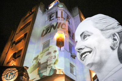 La CGT env�o formalmente el pedido de beatificaci�n de Evita
