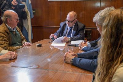 Compactaci�n de veh�culos secuestrados: El Municipio donar� lo recaudado al Hogar de Mar�a