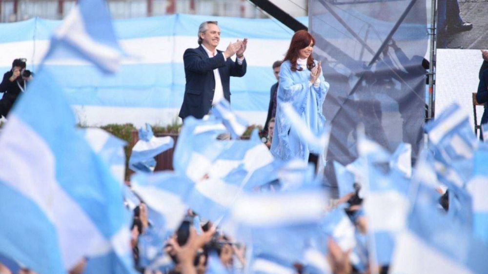Cristina Kirchner festeja el avance del escrutinio definitivo porque suma a Oscar Parrilli como senador