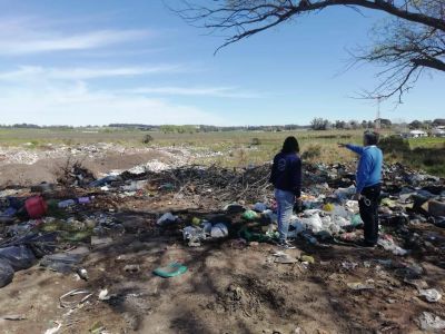 Denuncian basurales en cavas de Bat�n: 