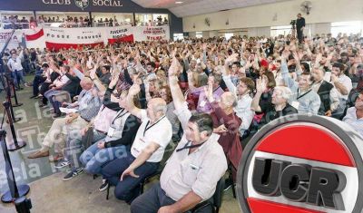 El radicalismo se corta solo y reagrupa su tropa de cara al nuevo Gobierno bonaerense