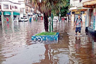 Inundaciones e interrupciones en el trnsito de automovilistas