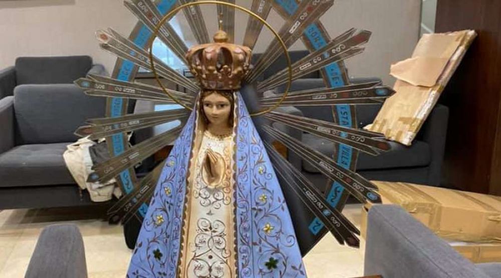 Luego de 37 aos del conflicto de las Malvinas la Virgen de Lujn regresa a Argentina