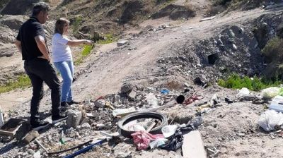 Denuncian que se utiliza como �basural� los terrenos del Loteo H