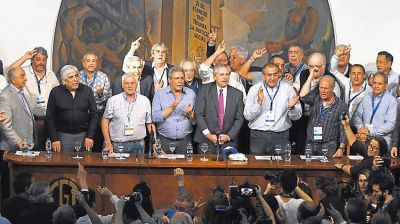 La CGT se mostr� unida en apoyo al pacto social que propone Alberto F