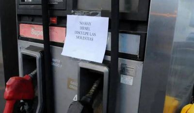 Expendedores afirman que el aumento del 5 por ciento alivi� la escasez de combustibles