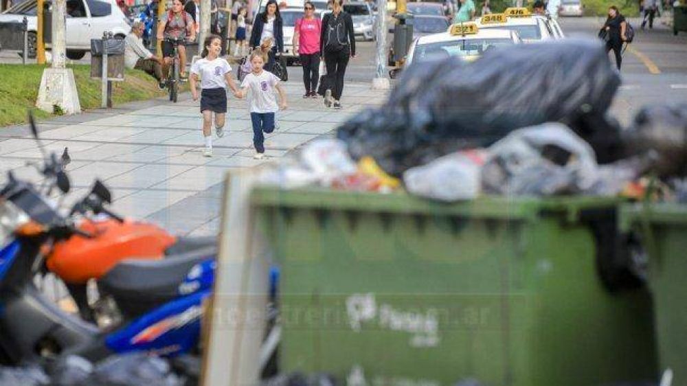 Vialidad Provincial ceder otros 10 vehculos para recoger la basura