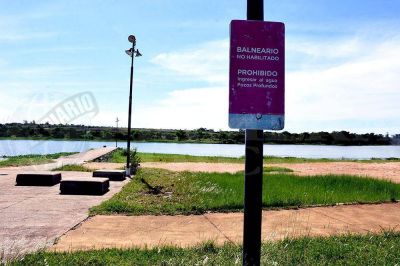 En Posadas, �el 99% de la costa� est� inhabilitado para nadar