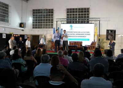 Esteban Echeverr�a: Gray particip� de la III Jornada Mundial de Los Pobres
