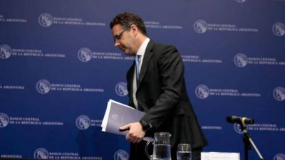 El Banco Central planch� artificialmente el d�lar y le deja un problema serio a Alberto Fern�ndez