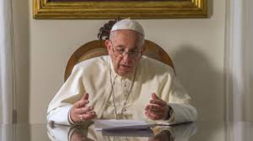 Papa a peregrinos de Lourdes: Dios quiere pasar por nosotros para salvar al mundo