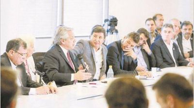 El combate al hambre suma apoyos pero gremios y empresarios esperan detalles
