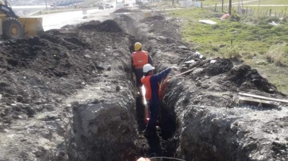 Realizan obra de cloacas y pluviales en la calle Subcomisario Medina