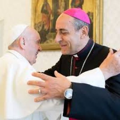 Dejen al Papa tranquilo