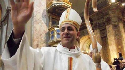 Un obispo cercano al Papa cuestionó a Alberto Fernández por impulsar la legalización del aborto