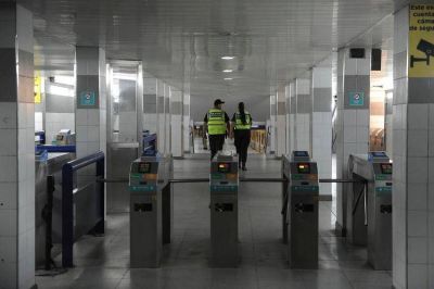 Metrodelegados paralizan las l�neas A, B y D de subte en protesta por la presencia de asbesto en las formaciones