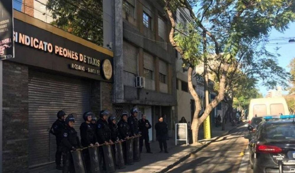 Balean la casa de un testigo clave en la causa contra el ex titular del sindicato de taxis de Rosario