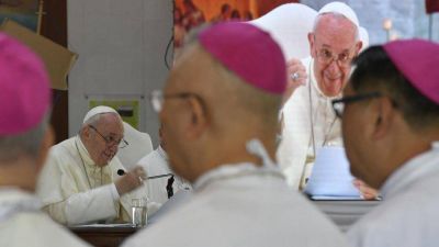 El Papa a obispos tailandeses: �sean padres de su pueblo, no clericalicen la misi�n�
