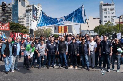 FeMPINRA: Se viene una nueva movilizaci�n contra la apertura de los pliegos de licitaci�n en el Puerto de Buenos Aires  