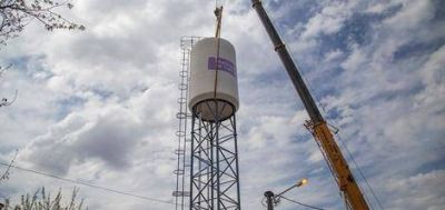 Las Praderas: culmin� la obra de extensi�n de la red de agua potable