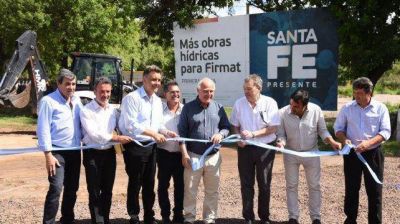 La provincia inaugur� obras h�dricas para Firmat