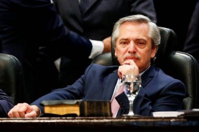 Alberto Fern�ndez moder� sus apariciones p�blicas y concentrar� los esfuerzos en definir su gabinete